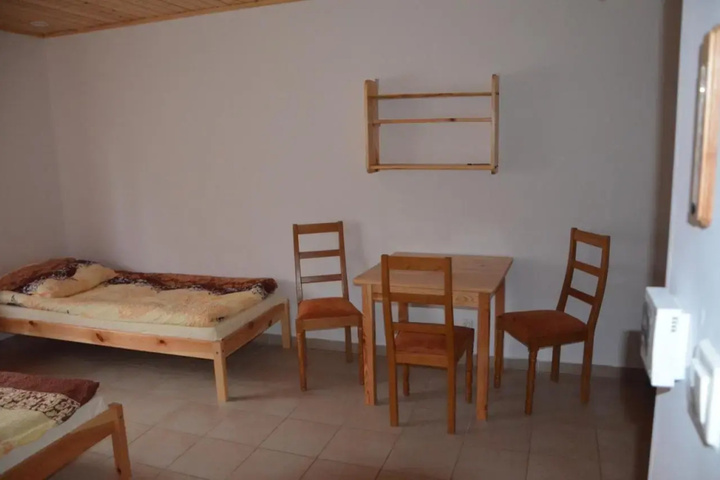 Room 3 of 12