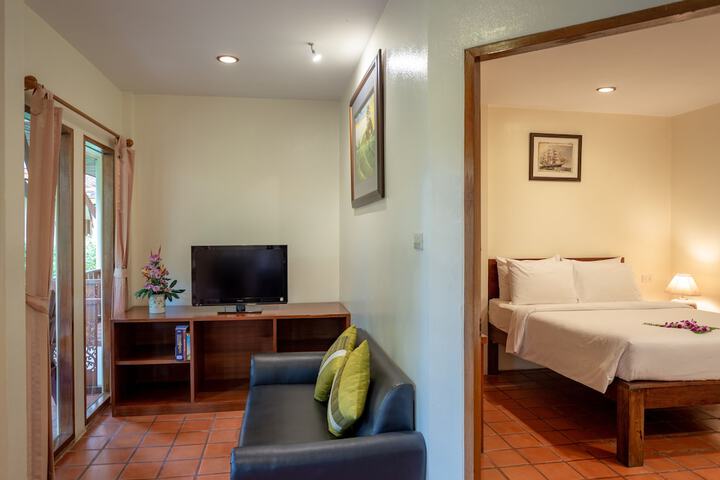 Room 27 of 68