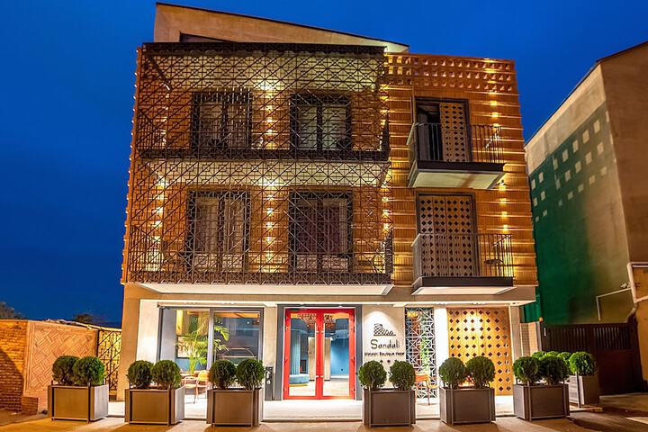 Exterior of Sandali Metekhi Boutique Hotel