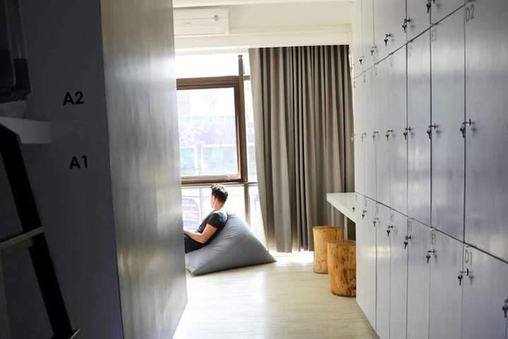 Room 11 of 60