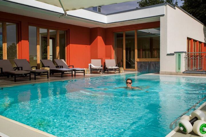 Pool 35 of 71