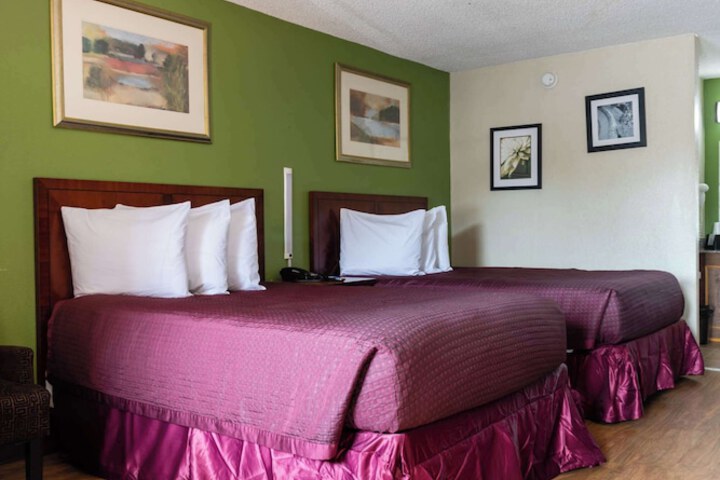 2 Double Bed (1 of 4)