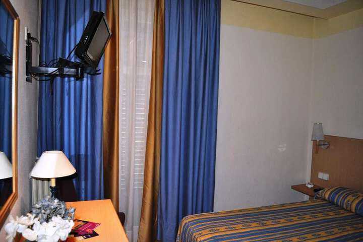 Room 22 of 69