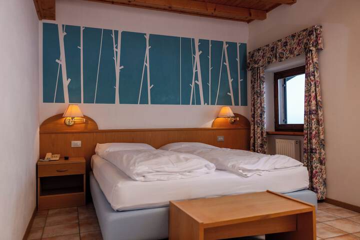 Room 27 of 115