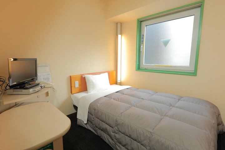 Room 10 of 46