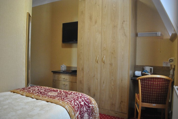 Room 21 of 57