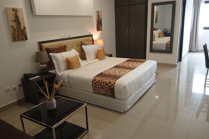 Room 4 of 23