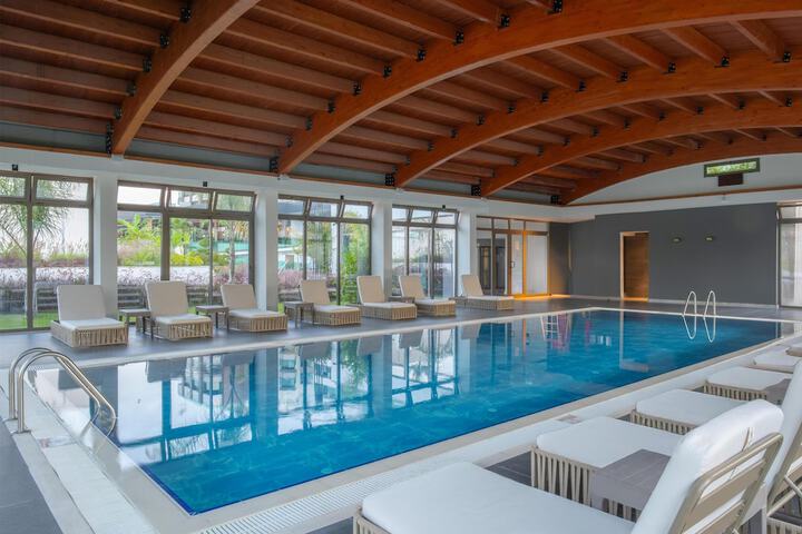 Pool 40 of 137