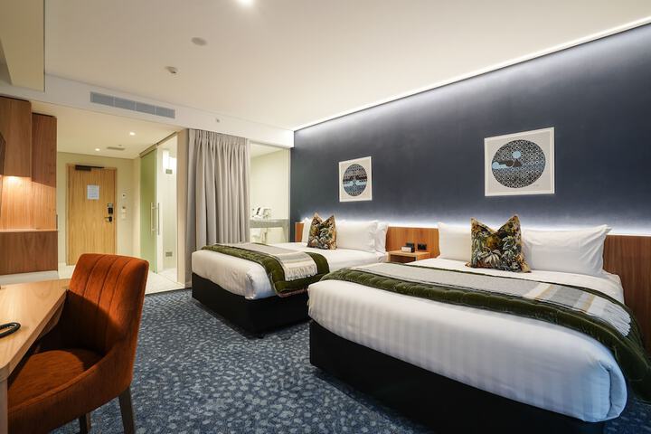 Room 8 of 39
