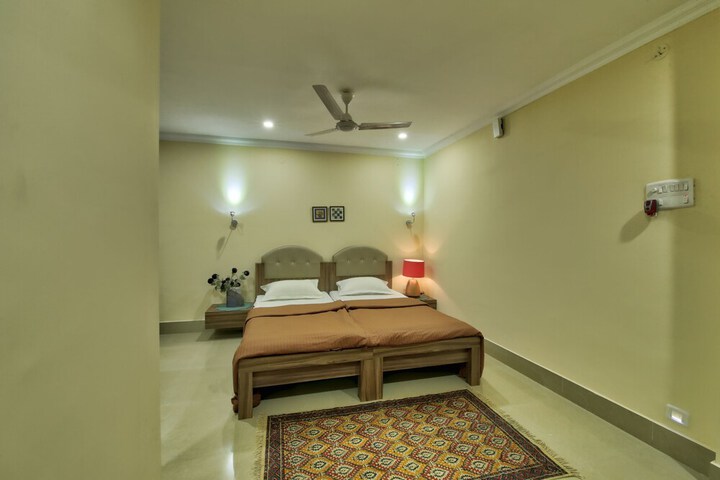 Room 7 of 26