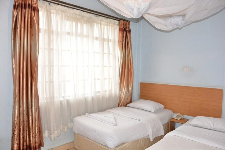 Room 22 of 45