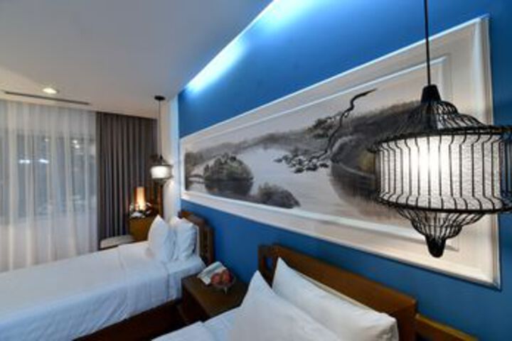 Room 61 of 84