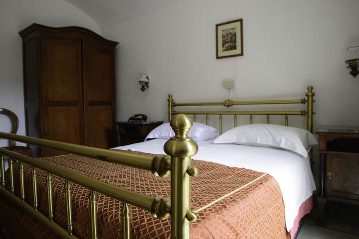 Room 8 of 24
