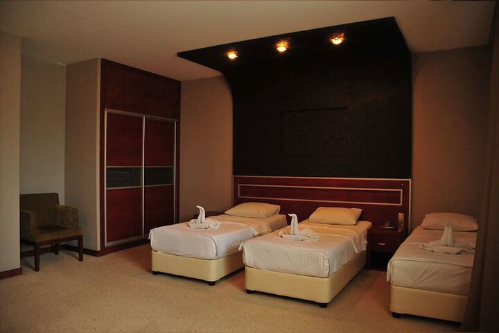 Room 21 of 93