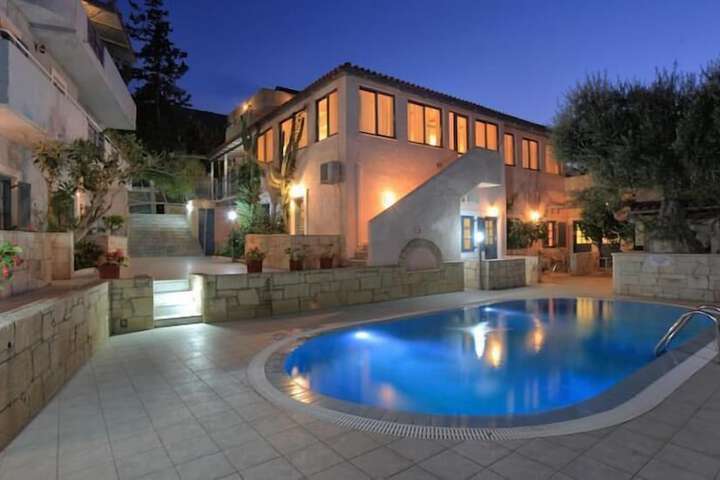 Hotel with Pool