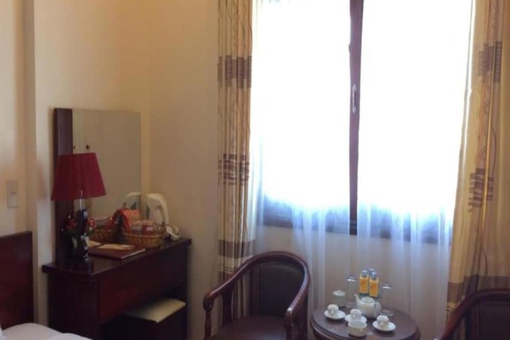 Room 3 of 34