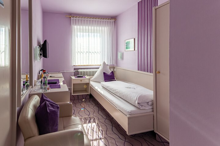 Room 12 of 45