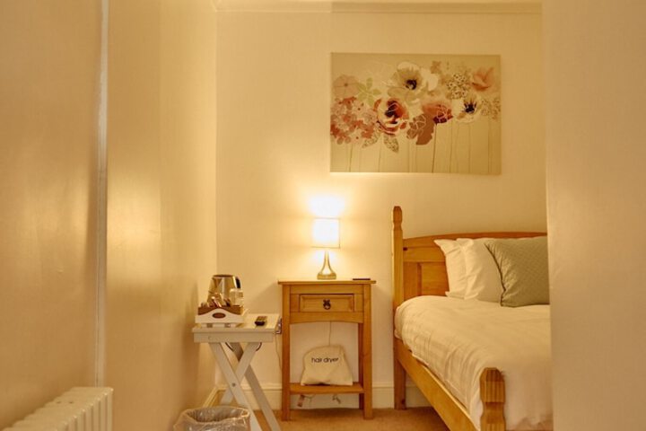 Room 2 of 41