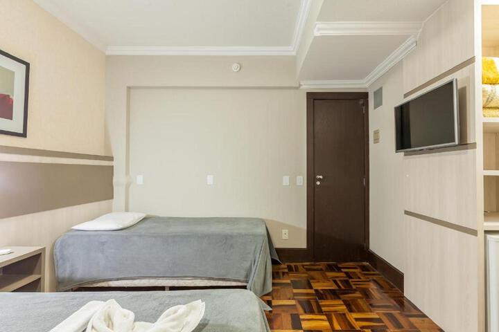 Room 18 of 40