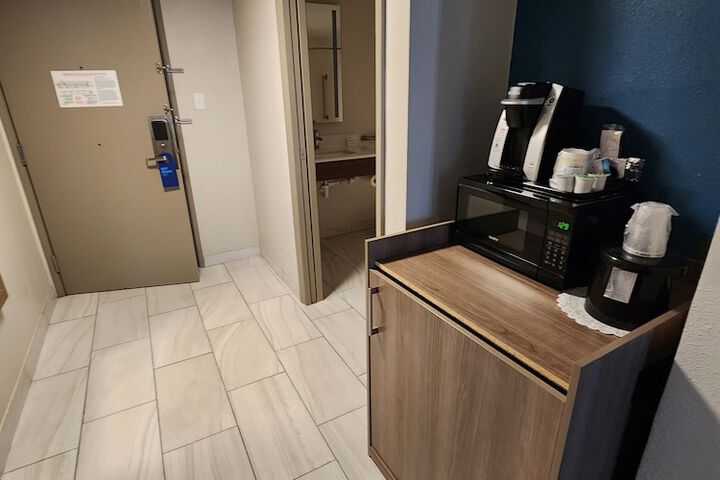 Room 7 of 37