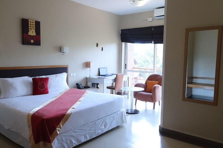 Room 6 of 38