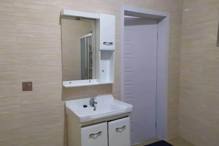 Room 7 of 11