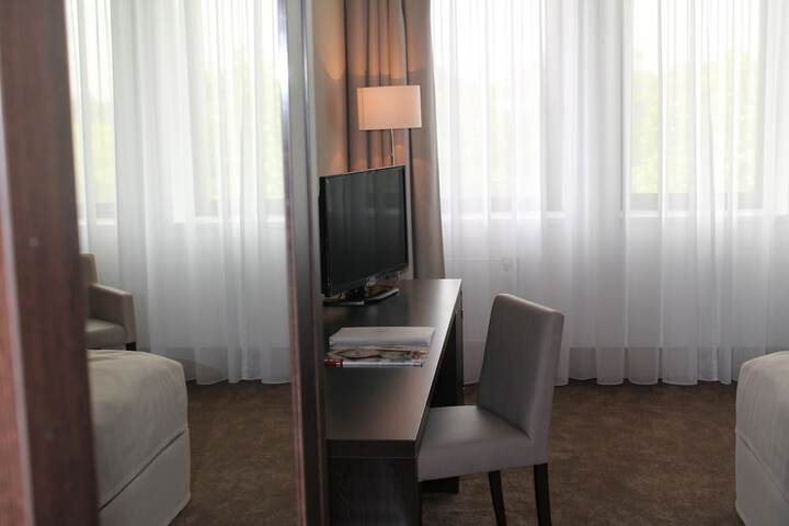 Room 18 of 46