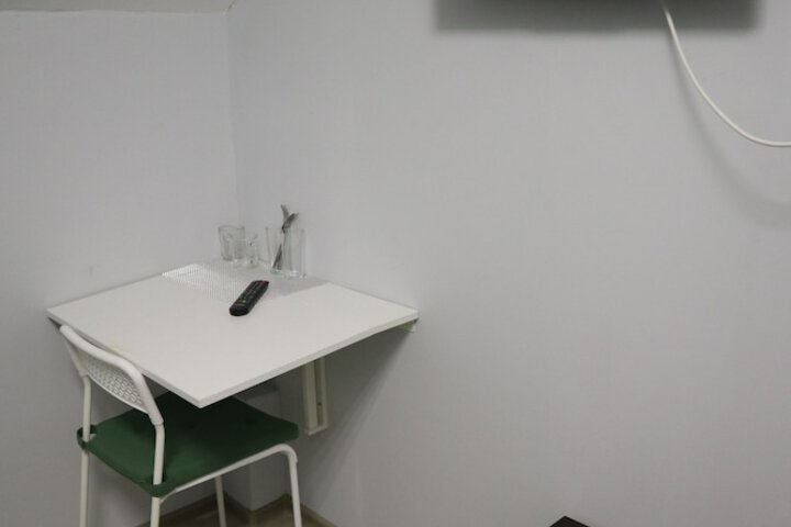 Room 3 of 38