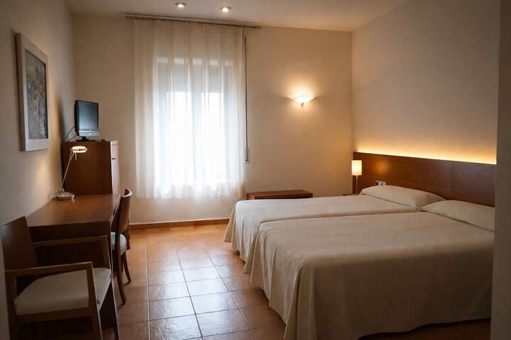 Room 4 of 30