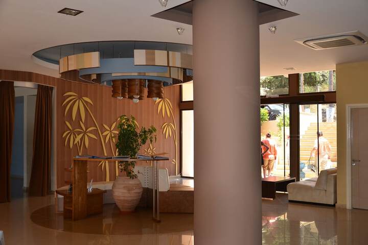 Hotel 2 of 66