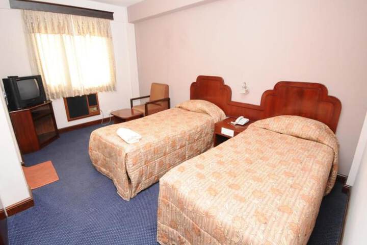 Room 5 of 14