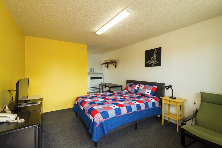 Room 6 of 15
