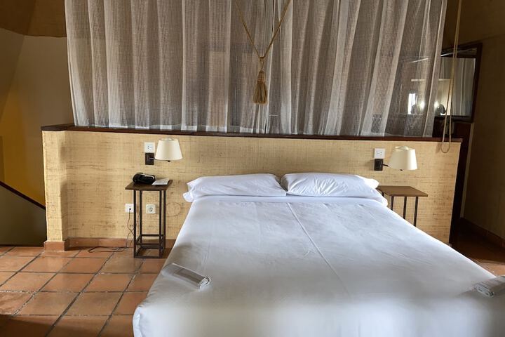 Room 26 of 89