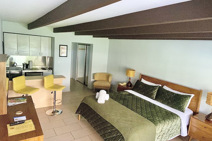 Room 40 of 85