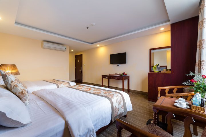 Room 10 of 72