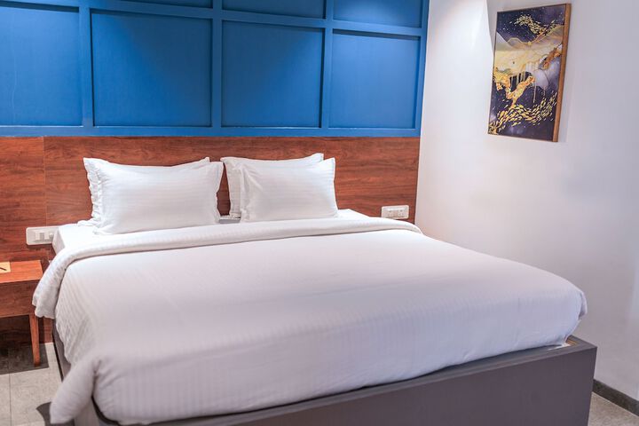 Room 2 of 41