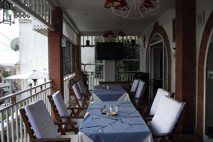 Dining 67 of 73