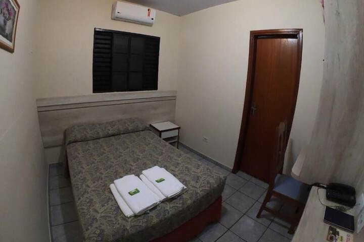 Room 16 of 38