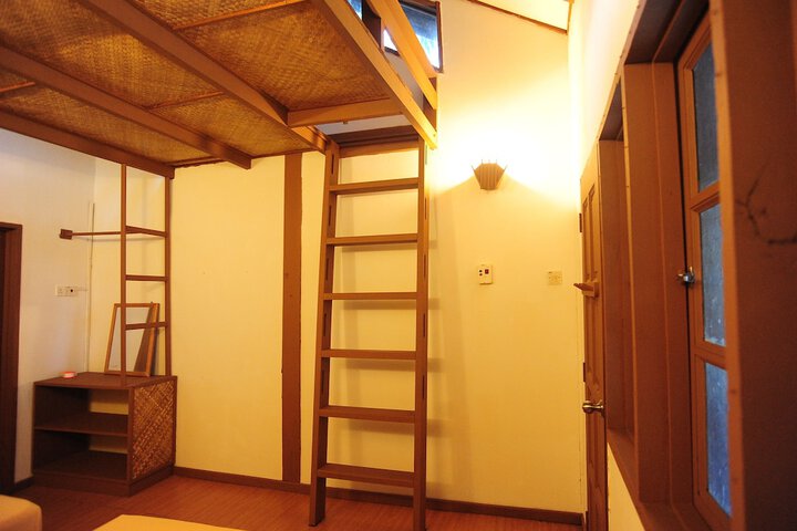 Room 9 of 36
