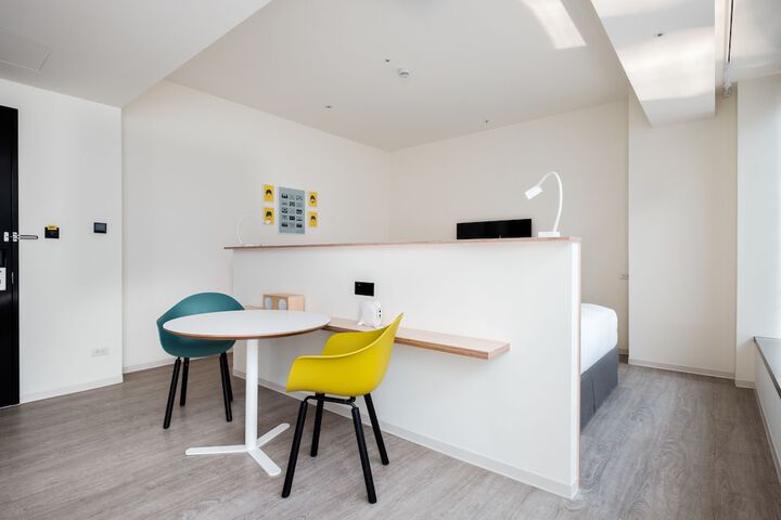 Room 4 of 66
