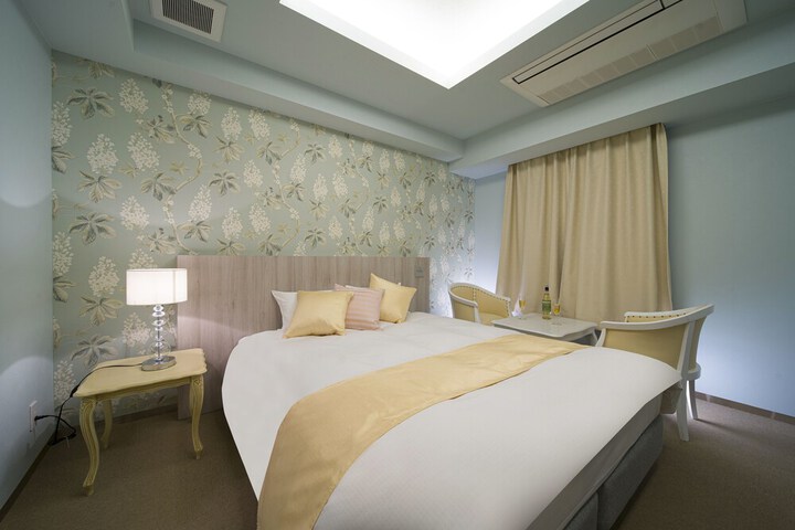 Room 10 of 71