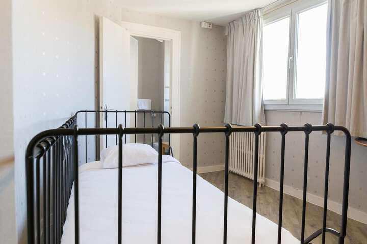 Room 7 of 29
