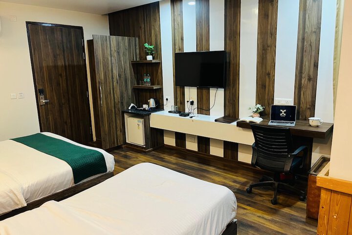 Room 20 of 38