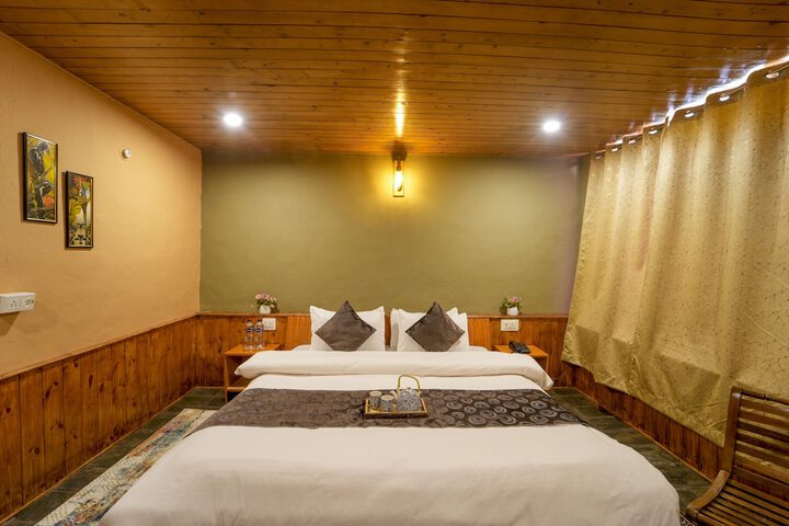 Room 10 of 37