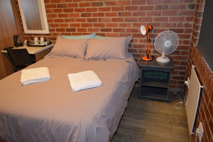Room 7 of 46