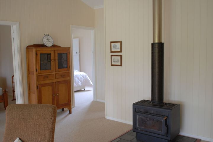 Room 6 of 11