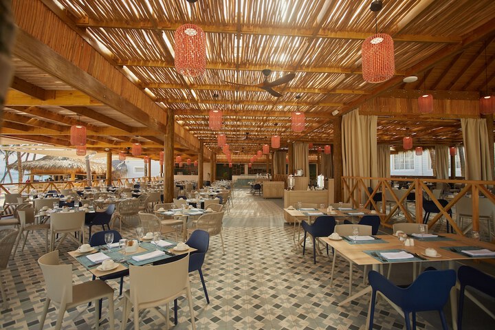 Dining 98 of 152