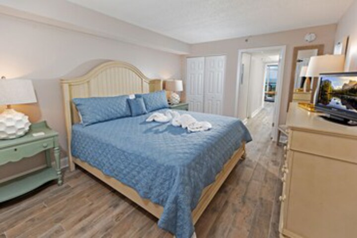 Room 44 of 46