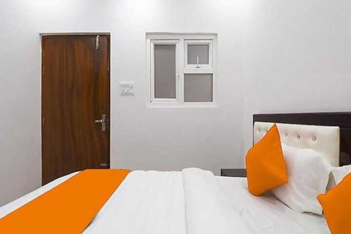 Room 4 of 4