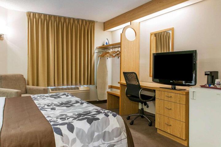 Queen Bed Accessible (1 of 7)